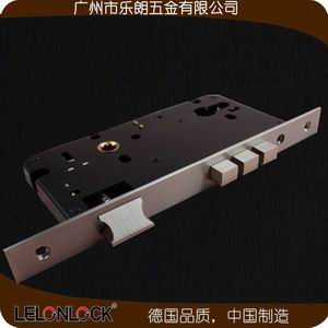 三杆锁体防盗性强吗？