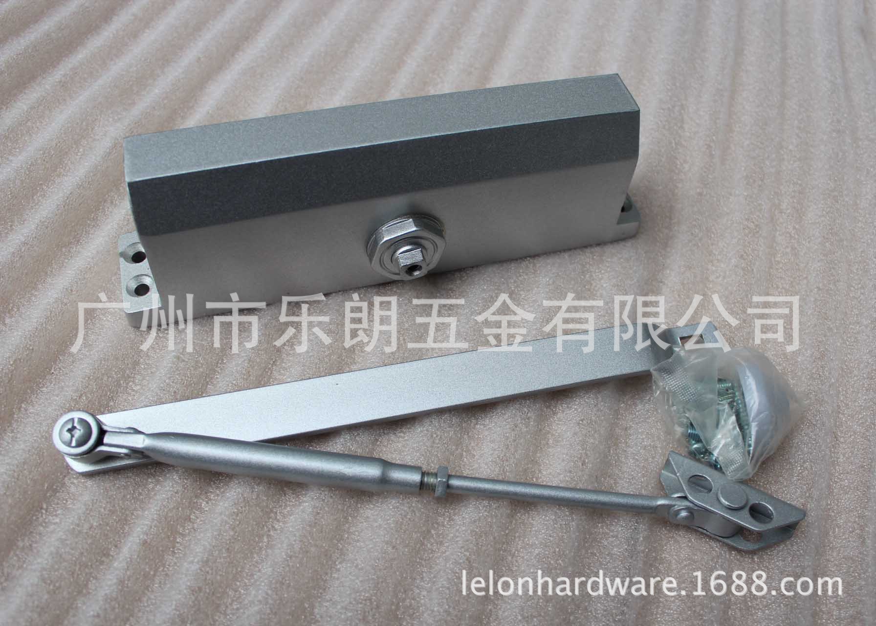 95视频在线观看网站95视频网RDC-05 重型方背闭门器