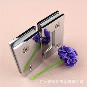 95视频在线观看网站95视频网浴室夹