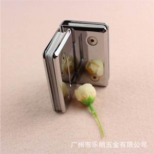 95视频在线观看网站95视频网浴室夹